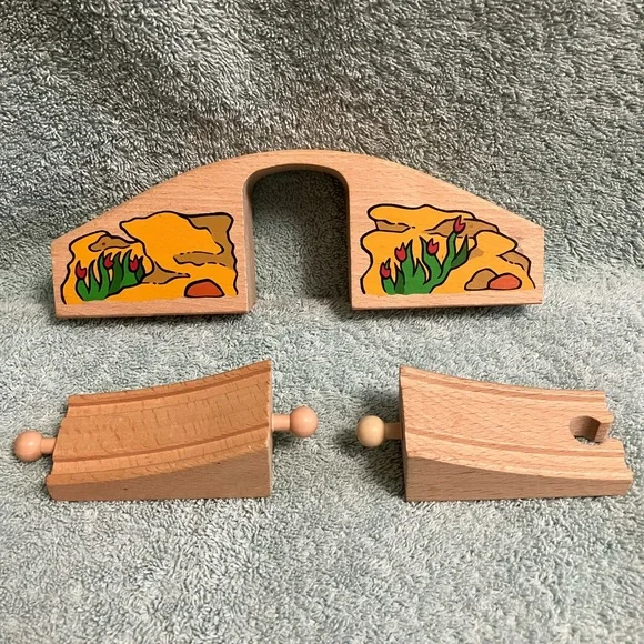 Wooden Bridge Train Toy with Painted Details. Brio? - Picture 7 of 9